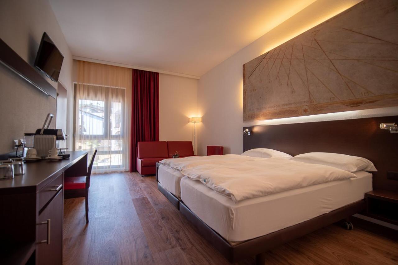Hotel La Meridiana, Lake & Spa アスコナ エクステリア 写真