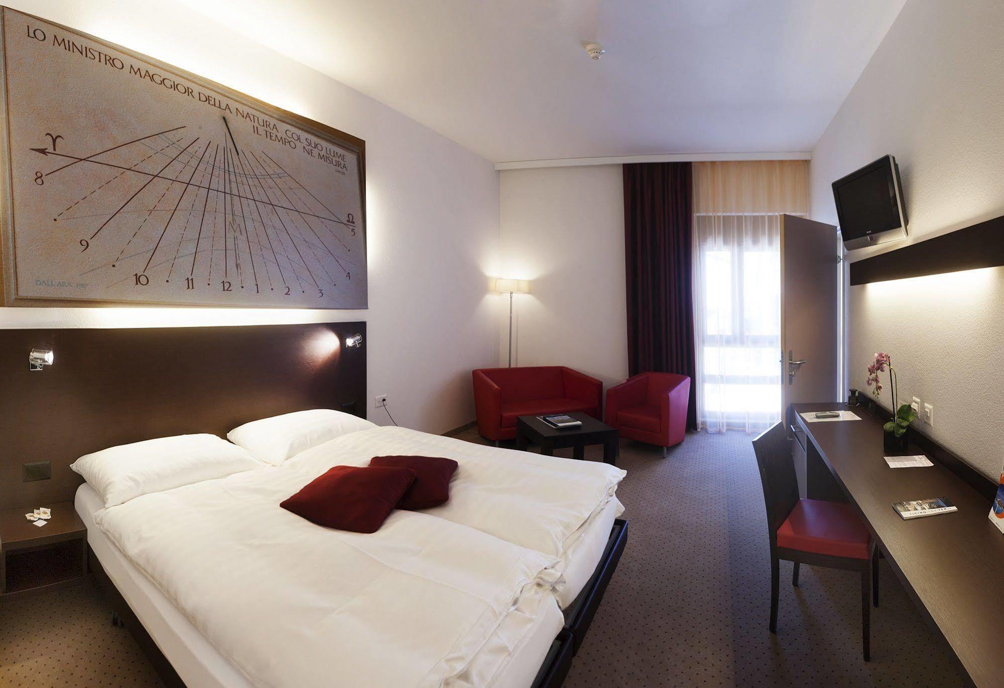Hotel La Meridiana, Lake & Spa アスコナ エクステリア 写真